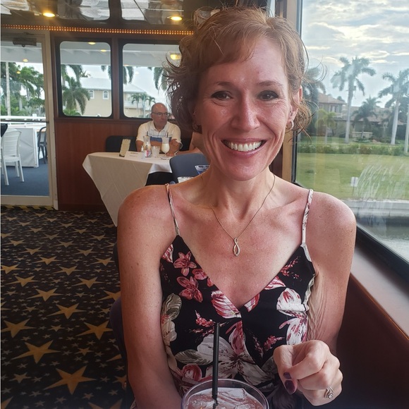 Meet your Posher, Teresa - Picture 1 of 1